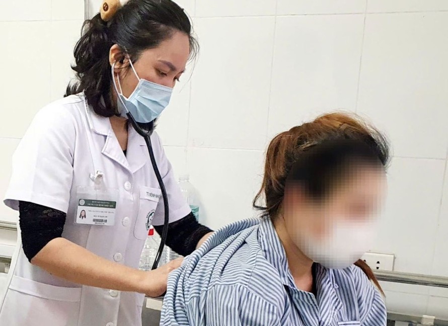 Thai phụ mắc cúm, phải nhập viện điều trị.