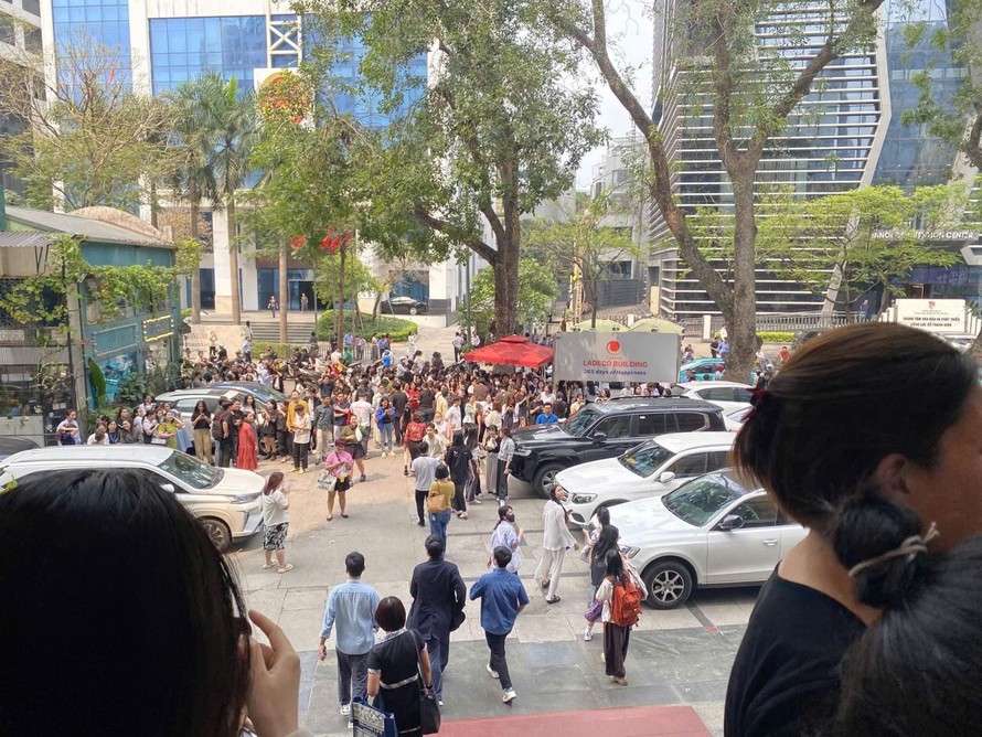 Hà Nội rung lắc bởi trận động đất có độ lớn 7.3 tại Myanmar