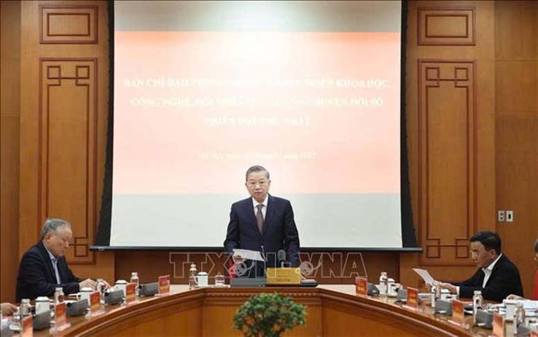 Tổng Bí thư Tô Lâm, Trưởng Ban Chỉ đạo Trung ương về phát triển khoa học, công nghệ, đổi mới sáng tạo và chuyển đổi số chủ trì phiên họp thứ nhất của Ban Chỉ đạo. Ảnh: TTXVN.