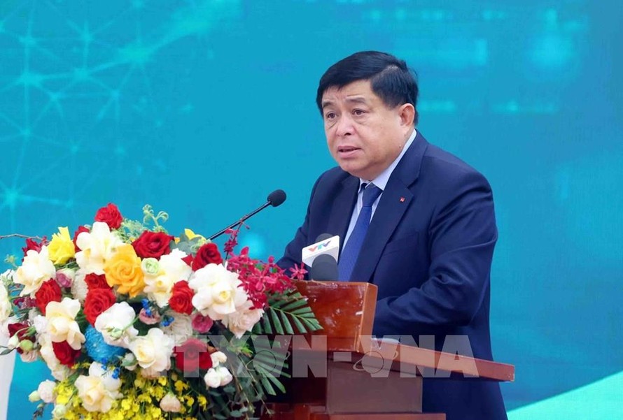 Phó Thủ tướng Nguyễn Chí Dũng phát biểu chỉ đạo tại Diễn đàn hợp tác xã quốc gia 2025 với chủ đề “Chuyển đổi sản xuất xanh cho phát triển bền vững”. Ảnh: Phạm Kiên/TTXVN.