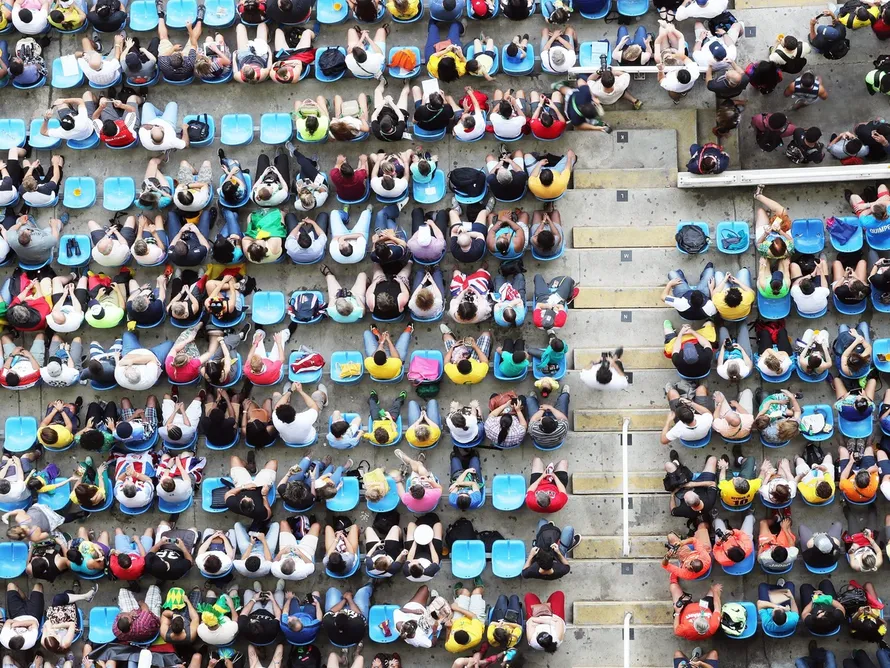 Các ngành hàng tại Anh hỗ trợ khách hàng ngoại cỡ