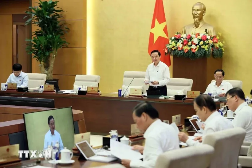 Phó Chủ tịch Quốc hội Nguyễn Khắc Định điều hành phiên họp. Ảnh: An Đăng/TTXVN.