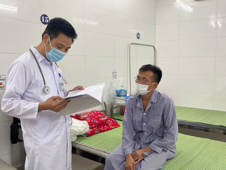 Điều trị ca mắc sốt rét tại cơ sở y tế.