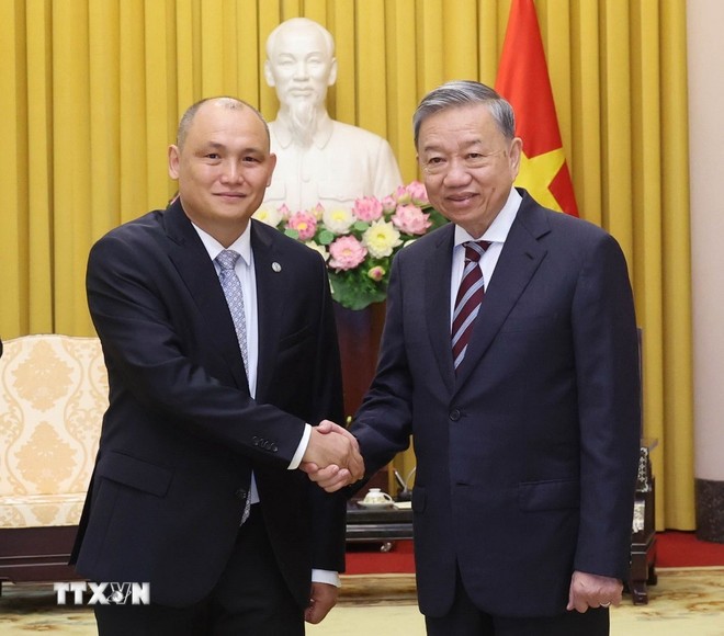 Chủ tịch nước Tô Lâm (nay là Tổng Bí thư Tô Lâm) tiếp Đại sứ Kazakhstan tại Việt Nam Kanat Tumysh chiều 16/7/2024. Ảnh: Nhan Sáng/TTXVN