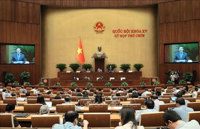 Phó Chủ tịch Quốc hội Nguyễn Khắc Định điều hành phiên họp sáng 22/5/2025. Ảnh: An Đăng/TTXVN.