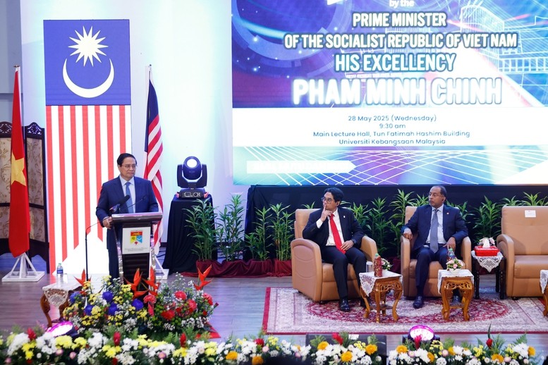 Thủ tướng Phạm Minh Chính cho biết Việt Nam coi GDĐT cùng với KHCN là quốc sách hàng đầu. Ảnh: VGP/Nhật Bắc.