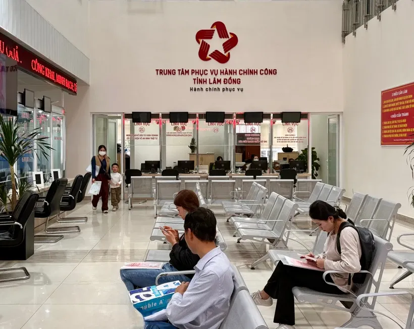 Các dịch vụ sự nghiệp công cơ bản, thiết yếu, có nhiệm vụ phục vụ người dân, trực tiếp giải quyết các vấn đề của cộng đồng dân cư sẽ giao cho cấp xã quản lý. Ảnh TTXVN.