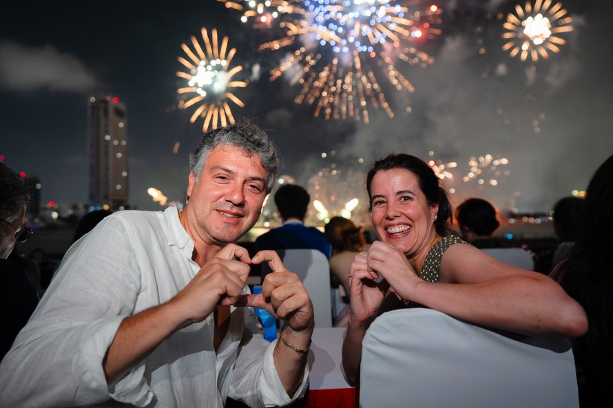 Đại diện các doanh nghiệp lữ hành Châu Âu xem trình diễn pháo hoa tại DIFF 2025