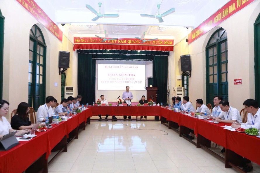 Quang cảnh buổi làm việc. Ảnh: LV.