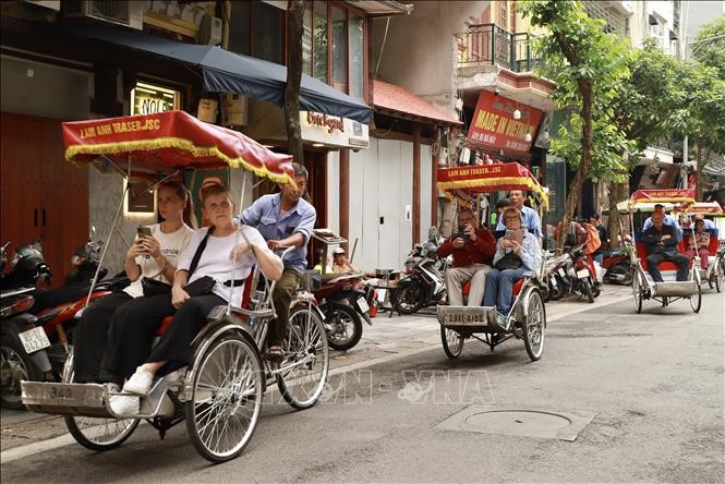 Bảo tồn và phát huy giá trị di sản văn hóa ở khu phố cổ Hà Nội