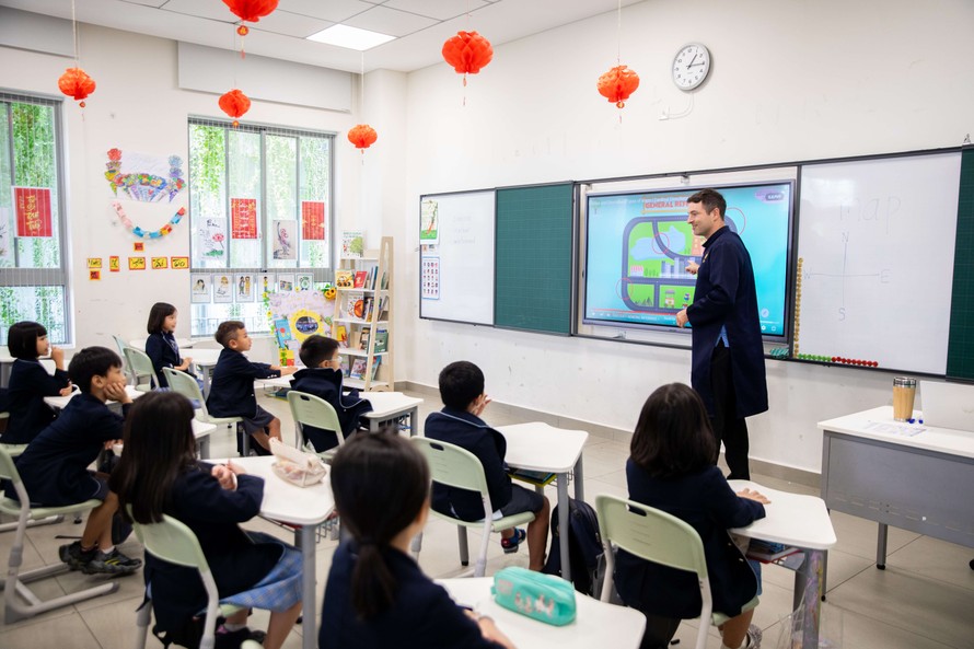 Chương trình giáo dục AI nhân ái giúp học sinh sử dụng công nghệ một cách thông minh, đạo đức và hướng tới lợi ích cộng đồng.