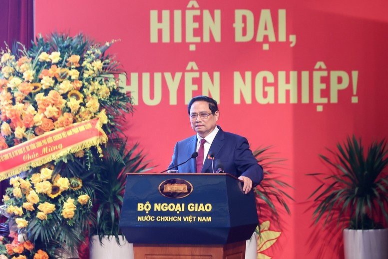 Thủ tướng ghi nhận những thành tích, kết quả mà Đảng bộ Bộ Ngoại giao đã đạt được trong nhiệm kỳ 2020-2025. Ảnh: VGP/Nhật Bắc.