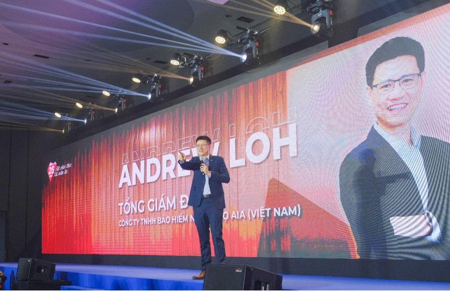 Ông Andrew Loh, Tổng Giám đốc AIA Việt Nam tại lễ ra mắt bộ đôi sản phẩm bảo hiểm mới