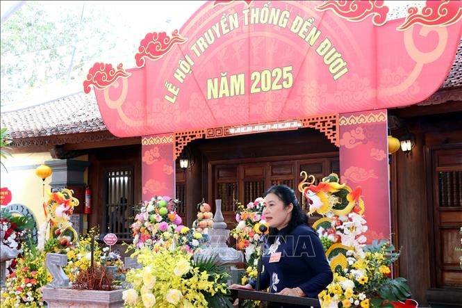 Lễ hội tri ân công đức Nguyên phi Ỷ Lan thu hút đông đảo du khách