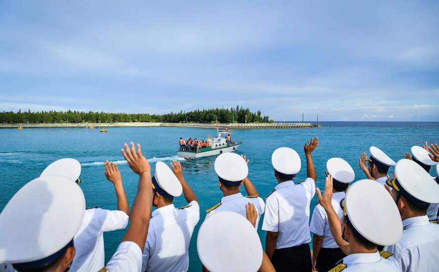 Để xây dựng hệ sinh thái xanh tại Trường Sa, nhiều chương trình ý nghĩa đã được phát động.