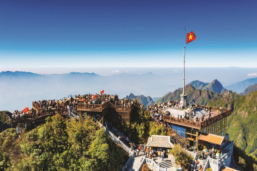 Hơn 1,7 triệu lượt khách quốc tế đến Việt Nam trong tháng 10/2025