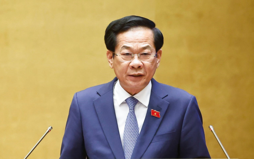 Bộ trưởng Bộ Nội vụ Đỗ Thanh Bình giải trình, làm rõ một số vấn đề đại biểu Quốc hội nêu. 