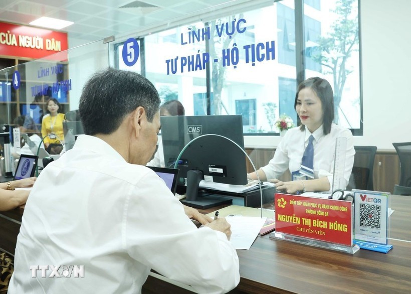 Trung tâm phục vụ hành chính công phường Đống Đa tại số 71 phố Tôn Đức Thắng. Ảnh: Thống Nhất/TTXVN.