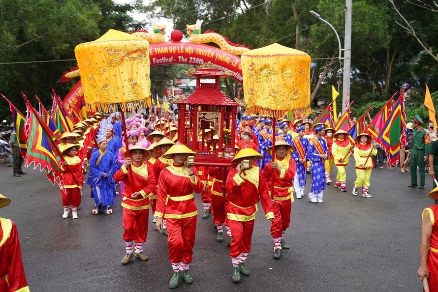 Lễ hội truyền thống lễ giỗ bà Phi Yến. Ảnh: Huỳnh Sơn/TTXVN.