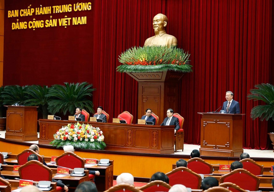 Bộ Chính trị, Ban Bí thư tổ chức gặp mặt các đồng chí nguyên Ủy viên Ban Chấp hành Trung ương Đảng các khóa.