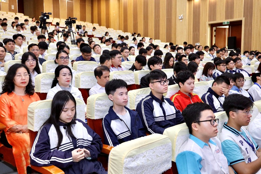 Điều kiện để được công nhận là đại học, đại học vùng, đại học quốc gia