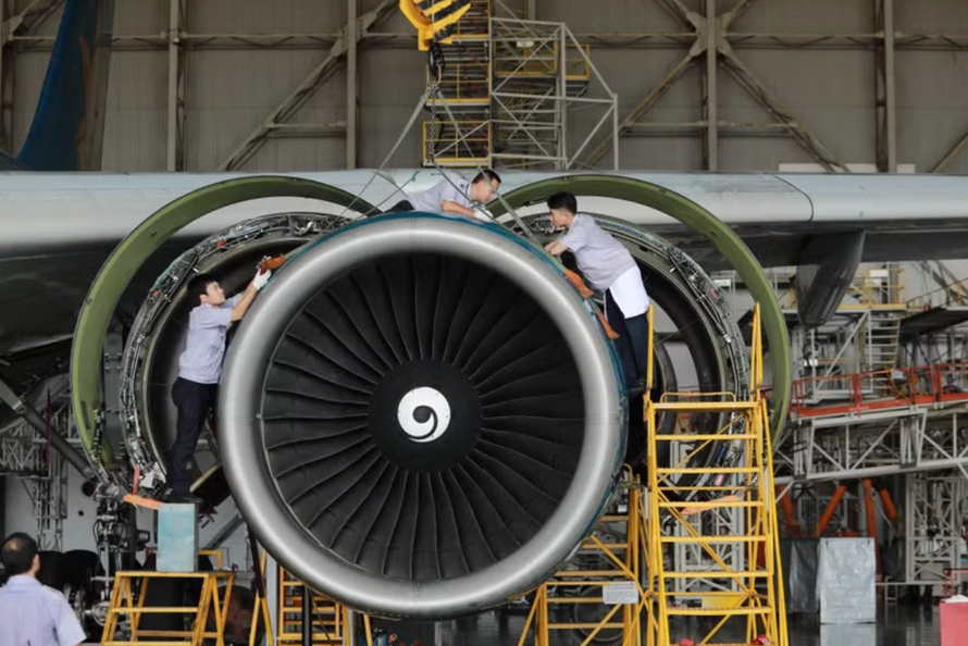 Vietnam Airlines đầu tư công nghệ, nâng cao chất lượng đào tạo nhân lực và hoàn thiện quy trình vận hành theo chuẩn quốc tế.