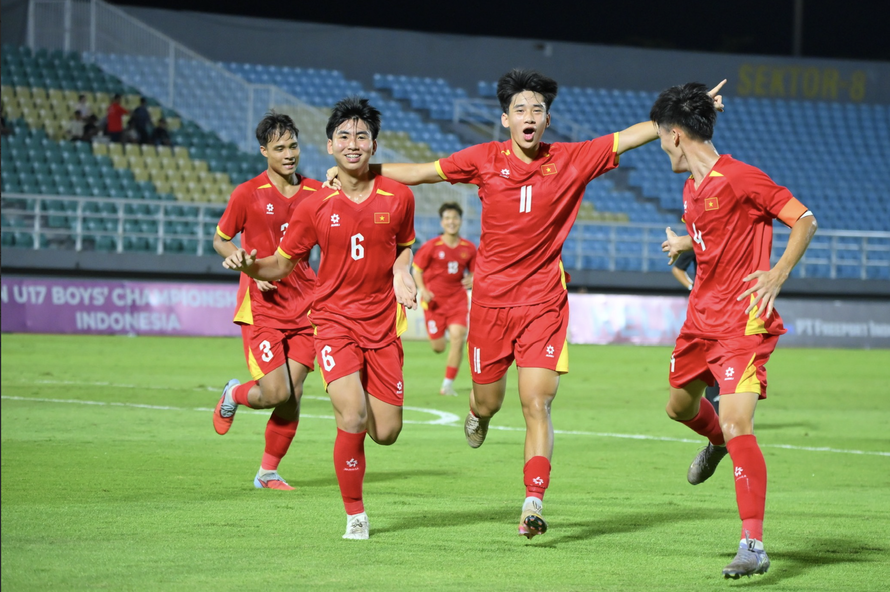 U17 Việt Nam vô địch: Dấu ấn HLV Roland và “hệ sinh thái” CLB Hà Nội