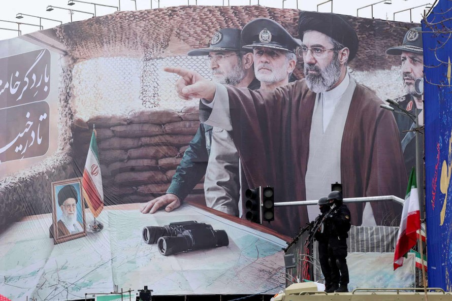 Iran khẳng định lập trường cứng rắn về hạt nhân và tên lửa