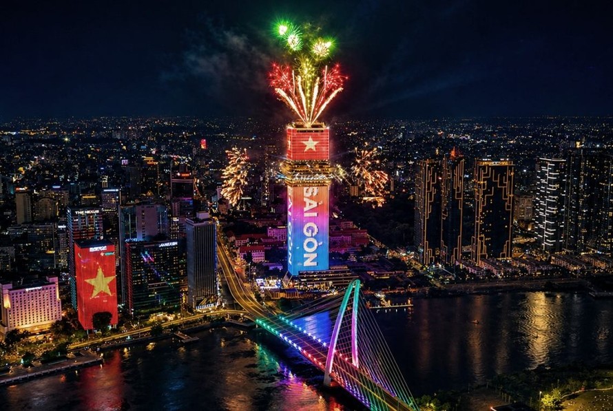 Những công trình mang hơi thở tương lai được xây dựng trên tọa độ lịch sử. Ảnh: Saigon Marina IFC.