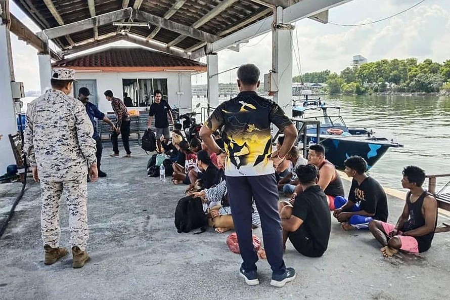 Malaysia: Chìm thuyền chở lao động nhập cư, 14 người mất tích