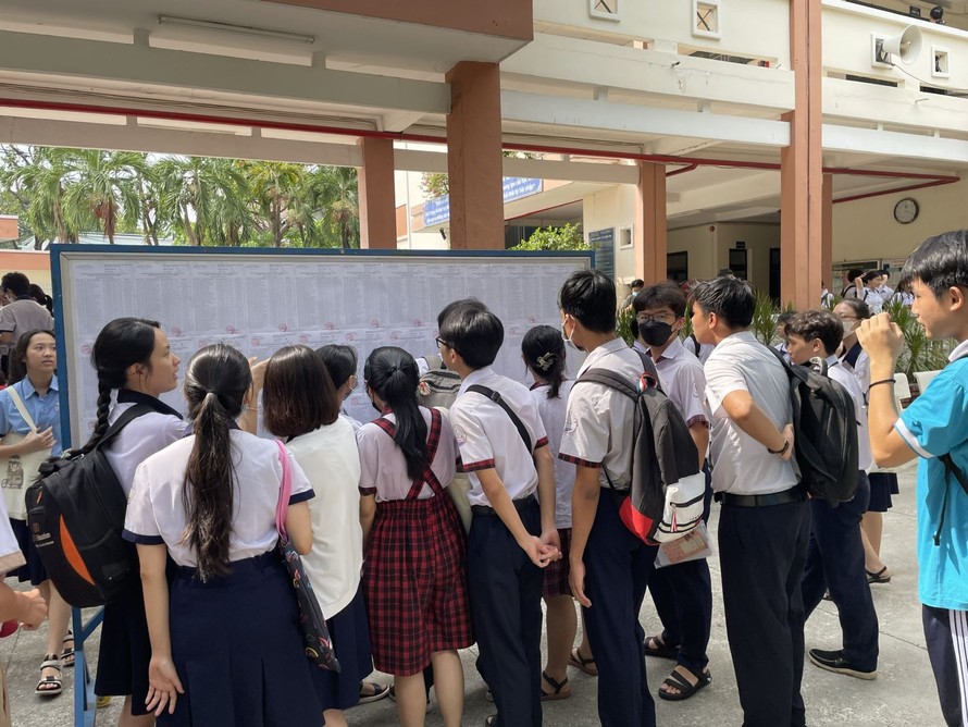 TP HCM: Giảm áp lực thi tuyển vào lớp 10 công lập