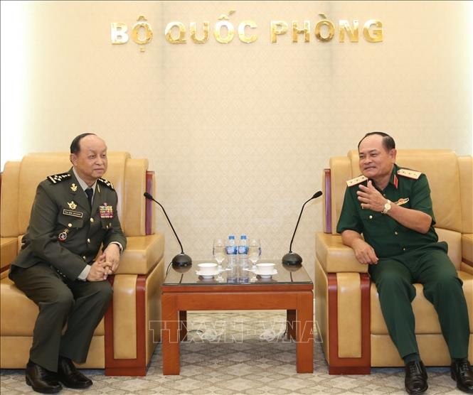 Thượng tướng Nguyễn Phương Nam và Đại tướng Sem Sô-văn-ny tại buổi tiếp.