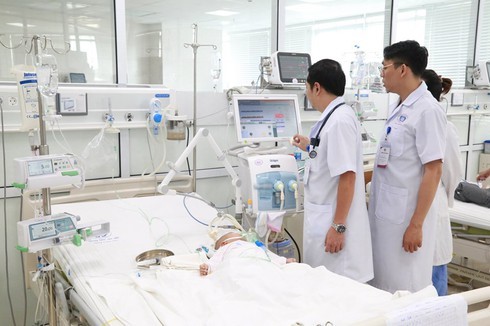 Bệnh nhi được chăm sóc tại BV