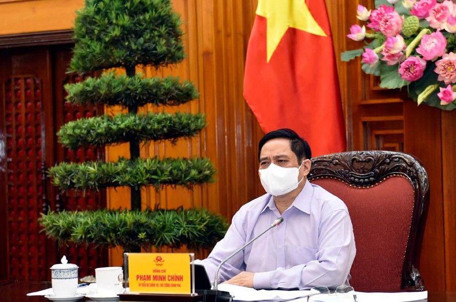 Thủ tướng Phạm Minh Chính: Trong giai đoạn phát triển mới, phải đầu tư công sức nhiều hơn, “vắt óc suy nghĩ” , chủ động hơn, sáng tạo hơn để tìm ra các giải pháp phù hợp, khả thi, hiệu quả; đặt lợi ích quốc, gia dân tộc lên trên hết, trước hết