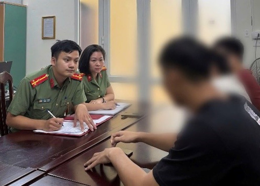 L.T.A làm việc tại cơ quan Công an.