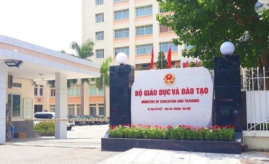 Bộ Giáo dục và Đào tạo đã yêu cầu tất cả trường học phải công khai đơn vị cung cấp thức ăn, thực phẩm trên trang thông tin điện tử, phương tiện thông tin đại chúng.