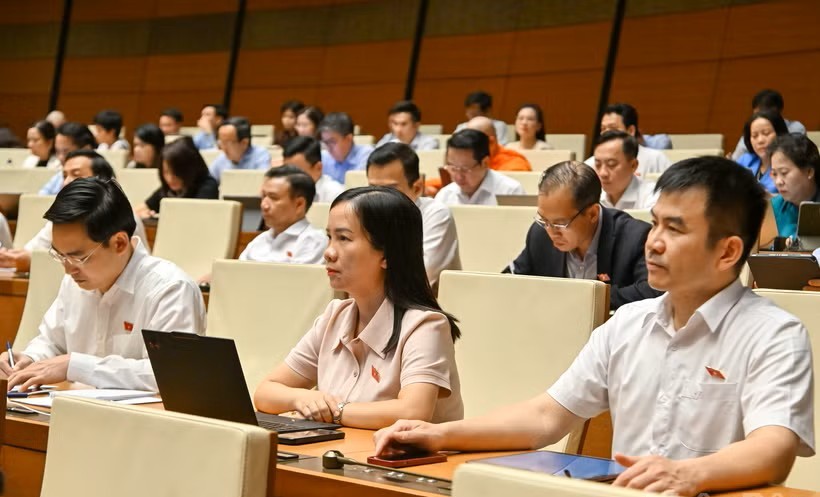 Chiều 10/4, các đại biểu thảo luận tại hội trường về dự án Luật Tín ngưỡng, tôn giáo (sửa đổi). 