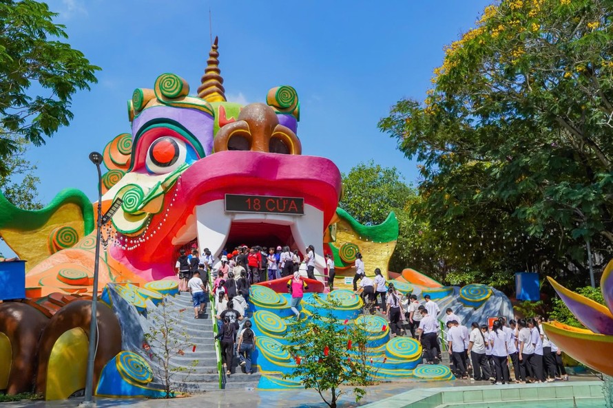 Các điểm du lịch nổi tiếng tại TP Hồ Chí Minh đã sẵn sàng đón khách.