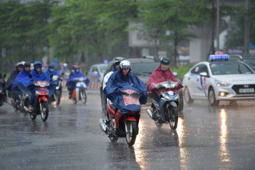 Khu vực Bắc Bộ có mưa rào và dông rải rác, cục bộ có nơi mưa to.