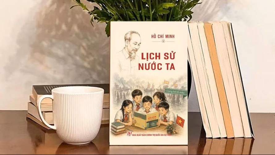 Chỉ với 208 câu thơ lục bát giản dị của Chủ tịch Hồ Chí Minh, cuốn sách Lịch sử nước ta đã tái hiện hành trình hàng nghìn năm dựng nước và giữ nước của dân tộc bằng cách kể gần gũi, giàu cảm xúc.