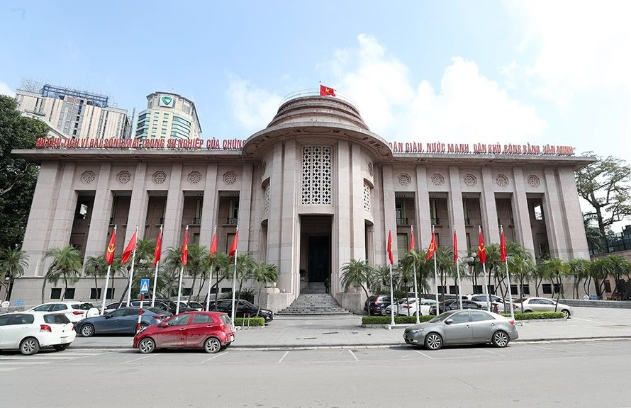 Lãi suất tiết kiệm phân hóa mạnh, Ngân hàng Nhà nước liên tiếp ra công văn chỉ đạo
