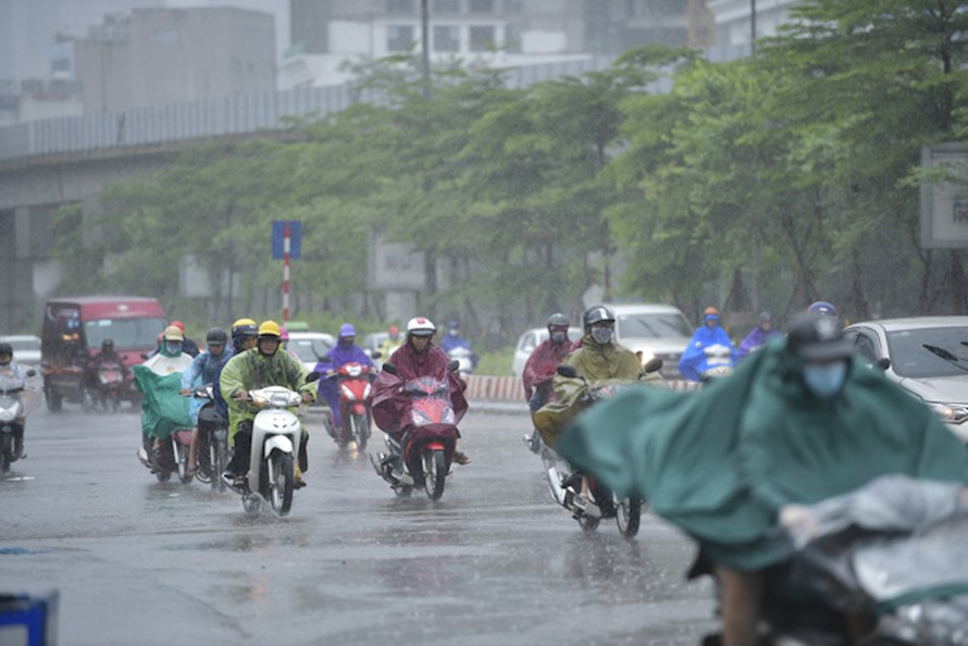 Từ đêm nay vùng núi và trung du Bắc Bộ được dự báo có mưa vừa, mưa to và dông.