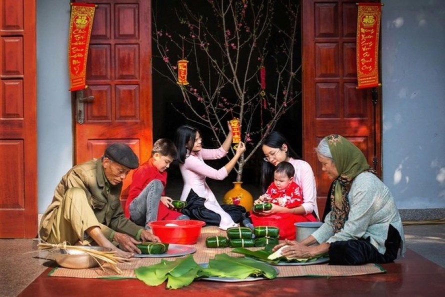 Đối với người Việt, Tết Nguyên đán là dịp mọi người trong gia đình sum vầy bên nhau, tận hưởng niềm vui đoàn viên. (Ảnh minh họa)