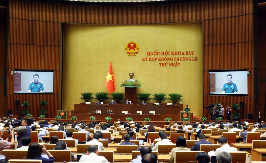 Chiều 23/8/2026, Đại tướng Phan Văn Giang, Phó Thủ tướng, Bộ trưởng Bộ Quốc phòng, thừa ủy quyền của Thủ tướng Chính phủ trình bày Báo cáo giải trình, tiếp thu, chỉnh lý dự thảo Luật Phòng, chống phổ biến vũ khí hủy diệt hàng loạt và Luật sửa đổi, bổ sung một số điều của 9 luật về quân sự, quốc phòng.