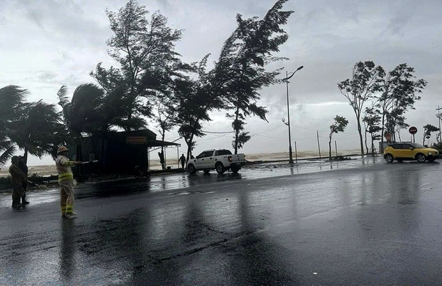 Nhiều khu vực ở Trung Bộ, Tây Nguyên và Nam Bộ có mưa dông. (Ảnh minh họa)
