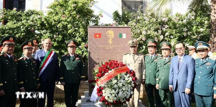 Việt Nam và Algeria thúc đẩy hợp tác quốc phòng