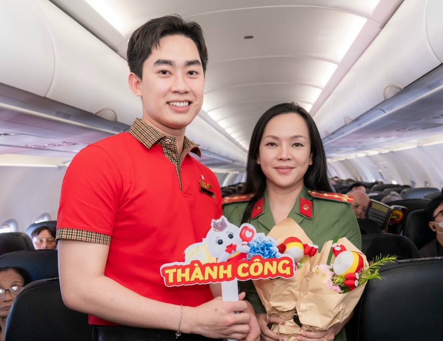 Cùng Vietjet trao gửi ngọt ngào đến một nửa xinh đẹp của thế giới nhân ngày Phụ nữ Việt Nam 20/10