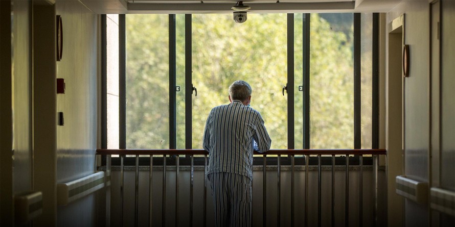 Áp lực già hoá dân số 'đè nặng' lên hệ thống y tế Trung Quốc