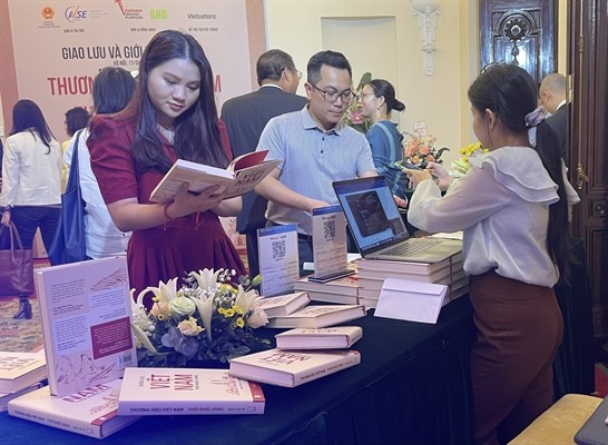 Ra mắt cuốn sách đầu tiên về thương hiệu quốc gia Việt Nam