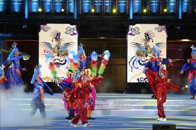  Chương trình nghệ thuật với chủ đề “Di sản Cố đô, Ký ức và Trao truyền”. 